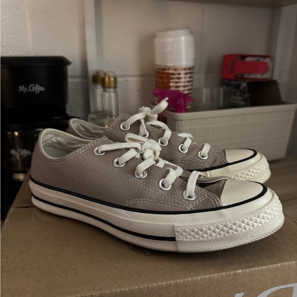 Converse Low Top Sneaker